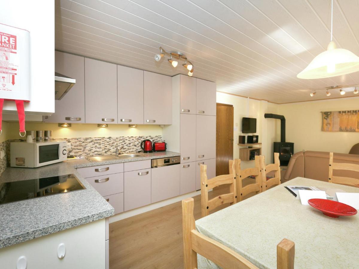 Apartment In Salzburgerland Near The Ski Area Viehhofen Bagian luar foto