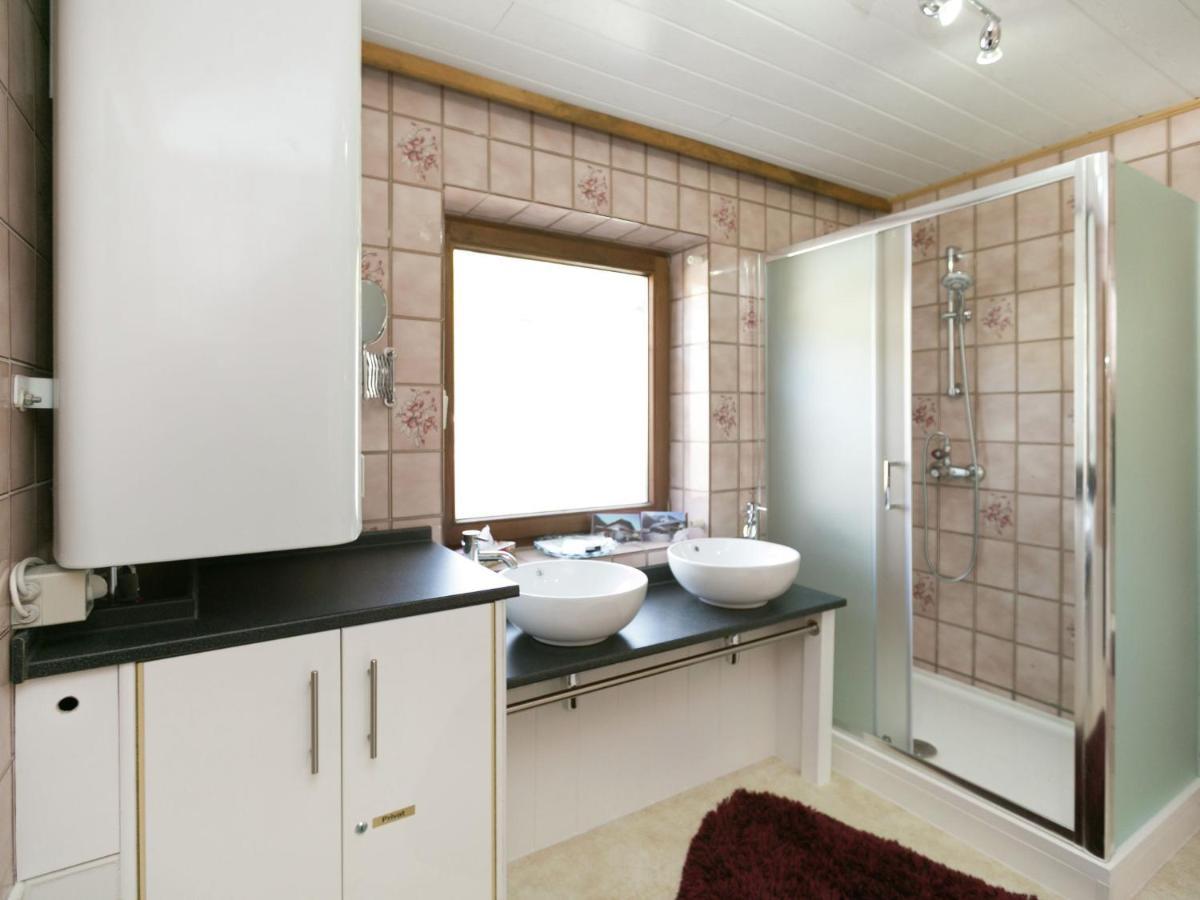 Apartment In Salzburgerland Near The Ski Area Viehhofen Bagian luar foto