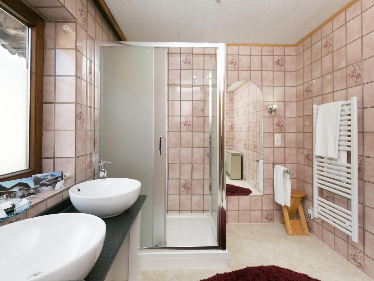 Apartment In Salzburgerland Near The Ski Area Viehhofen Bagian luar foto
