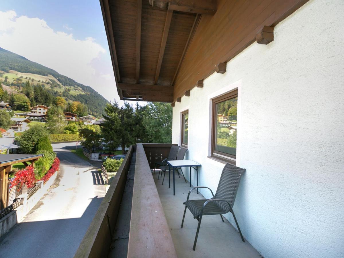 Apartment In Salzburgerland Near The Ski Area Viehhofen Bagian luar foto